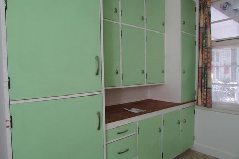 Photo of property in 2 Hawkhurst Road, Lyttelton, 8082