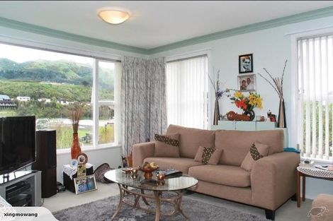 Photo of property in 55 Handyside Street, Tawa, Wellington, 5028