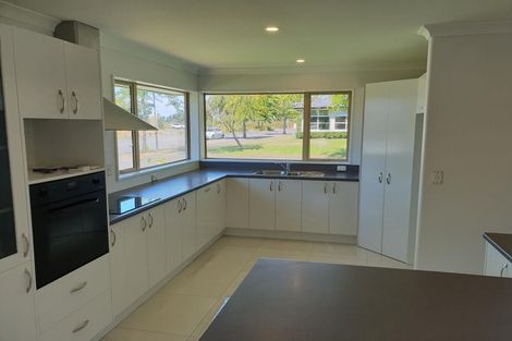 Photo of property in 2 Tanu Place, Parklands, Christchurch, 8083