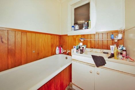 Photo of property in 18 Vogel Street, Hawera, 4610