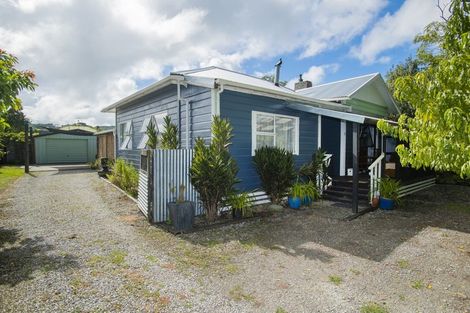 Photo of property in 2 Kara Street, Outer Kaiti, Gisborne, 4010