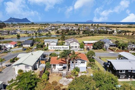 Photo of property in 12 Seaview Road, Ruakaka, 0116