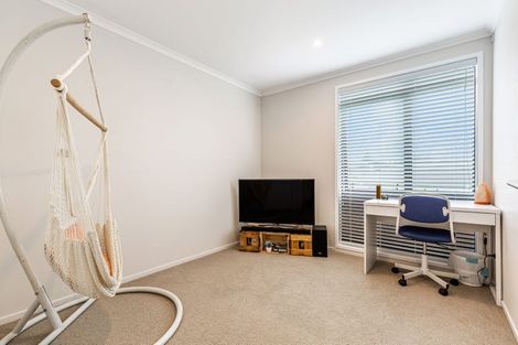 Photo of property in 12b Dida Park Drive, Kumeu, 0810
