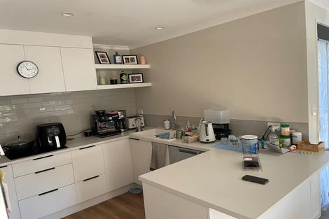 Photo of property in 92 Pakanga Grove, Pyes Pa, Tauranga, 3112