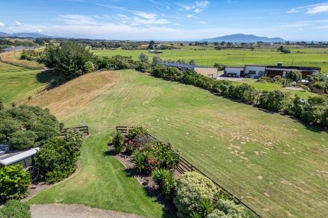 Photo of property in 52 Harakeke Road, Te Horo, Otaki, 5581