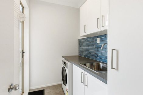 Photo of property in 23 Chippenham Grove, Churton Park, Wellington, 6037