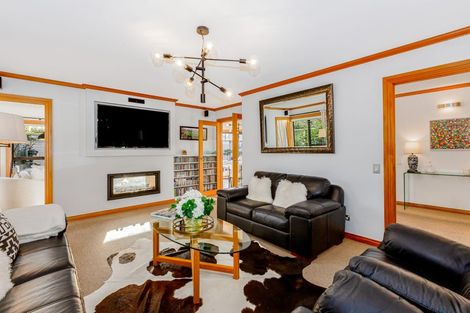 Photo of property in 19 Hinau Street, Woburn, Lower Hutt, 5010