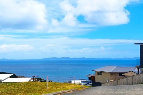 Photo of property in 2 Sunset Heights, Cable Bay, 0420