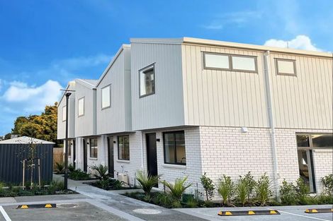 Photo of property in 2/46 Normandy Place, Henderson, Auckland, 0610