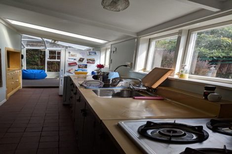 Photo of property in 2 Torless Terrace, Thorndon, Wellington, 6011