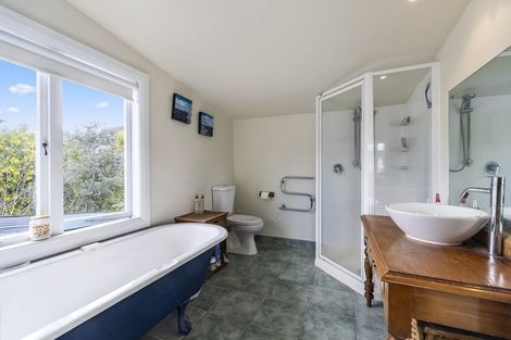 Photo of property in 1025 Beach Road, Torbay, Auckland, 0630