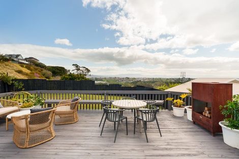 Photo of property in 17 Upland Street, Brookfield, Tauranga, 3110