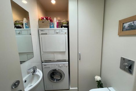 Photo of property in Customhouse Apartments, 314l Maunganui Road, Mount Maunganui, 3116