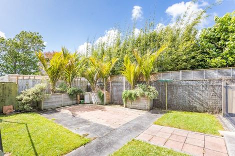 Photo of property in 4 Papawai Place, Milson, Palmerston North, 4414
