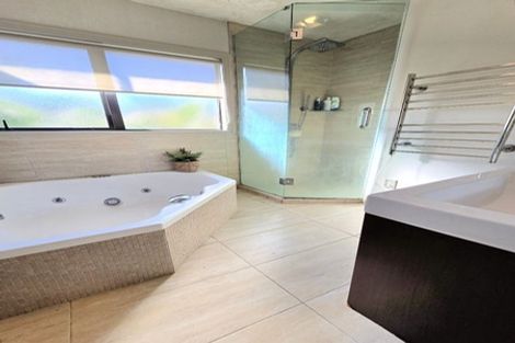 Photo of property in 21 Dressage Lane, Greenhithe, Auckland, 0632