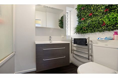 Photo of property in 8/73 Clare Road, St Albans, Christchurch, 8014