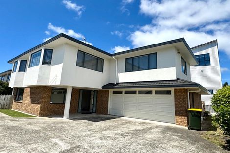 Photo of property in 24a Reeves Road, Pakuranga, Auckland, 2010
