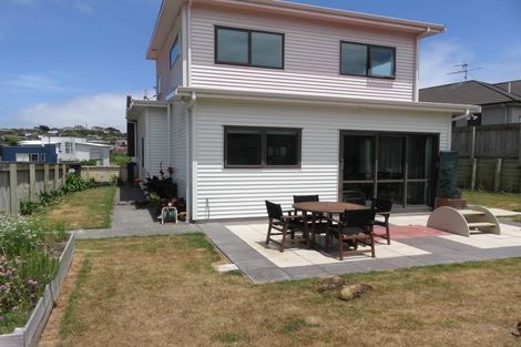 Photo of property in 30 Mo Street, Camborne, Porirua, 5026