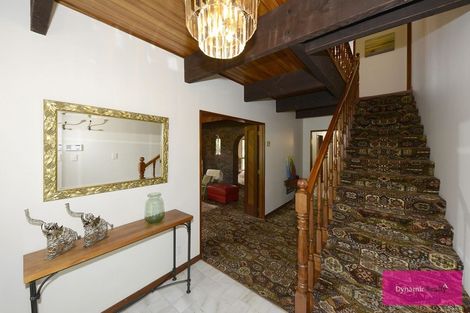 Photo of property in 452 Avonhead Road, Avonhead, Christchurch, 8042