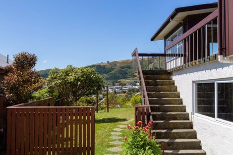 Photo of property in 13 Rembrandt Avenue, Tawa, Wellington, 5028