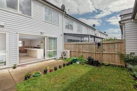 Photo of property in 41 Hollowout Street, Takanini, 2112