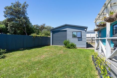 Photo of property in 124 Park Avenue, Waitarere Beach, Levin, 5510