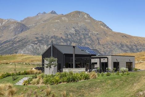 Photo of property in 84 Threepwood Road, Lake Hayes, Queenstown, 9371