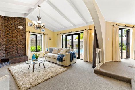 Photo of property in 22 Matuhi Rise, Henderson, Auckland, 0612