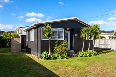 Photo of property in 104 Riverview Road, Whangamata, 3620