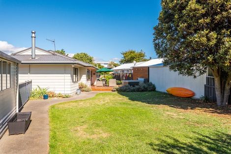 Photo of property in 37 Campbell Avenue, Paraparaumu, 5032