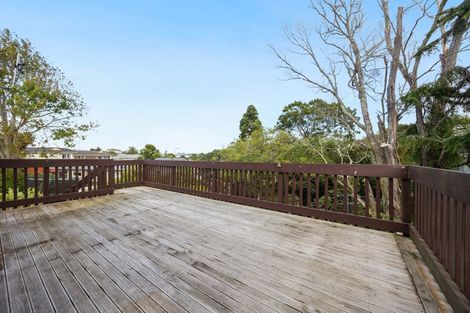 Photo of property in 4 Riverhills Avenue, Pakuranga Heights, Auckland, 2010