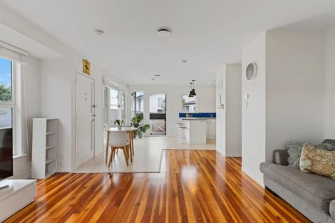 Photo of property in 59 Taurus Crescent, Beach Haven, Auckland, 0626