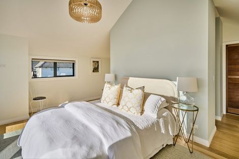 Photo of property in 37 Forres Street, Seatoun, Wellington, 6022