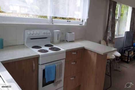 Photo of property in 2/219 Forrest Hill Road, Forrest Hill, Auckland, 0620