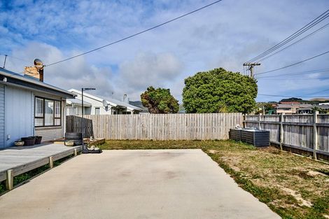 Photo of property in 37 Waiuta Street, Titahi Bay, Porirua, 5022