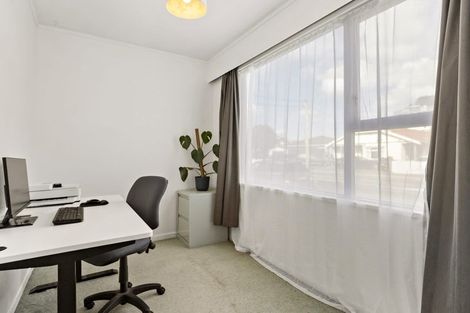 Photo of property in 10 Moselle Street, Island Bay, Wellington, 6023