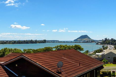 Photo of property in 5 Edgecumbe Road, Tauranga, 3110