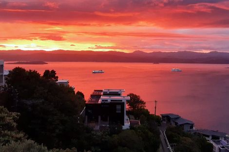 Photo of property in 138 Nicholson Road, Khandallah, Wellington, 6035