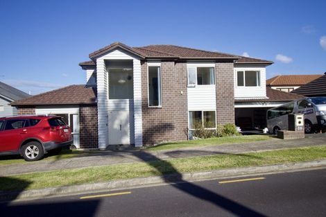 Photo of property in 16 Lucca Crescent, Flat Bush, Auckland, 2019