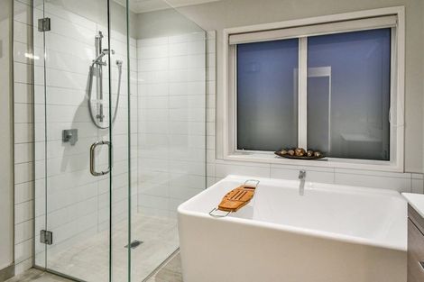 Photo of property in 126 Hillpark Drive, Pokeno, 2402