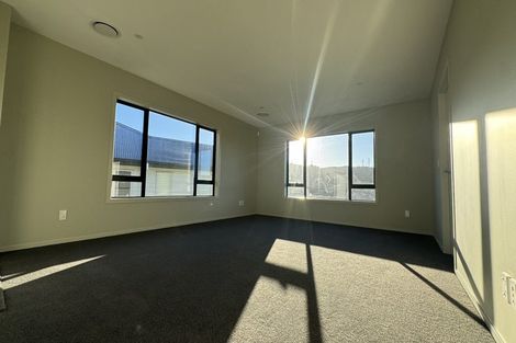 Photo of property in 5 Swinton Place, Churton Park, 6037