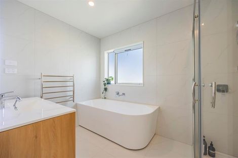 Photo of property in 19 Kapehu Road, Silverdale, 0932