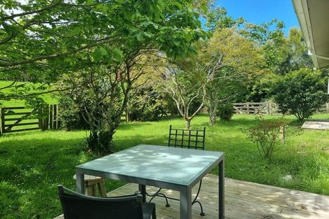 Photo of property in 535 South Road, Omata, New Plymouth, 4374