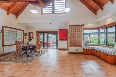 Photo of property in 18 Durham Crescent, Palmerston North, 4414