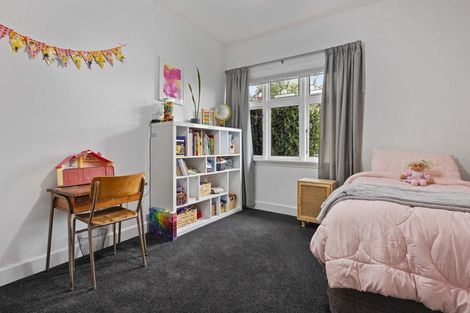 Photo of property in 1/53 Aorangi Road, Bryndwr, Christchurch, 8053