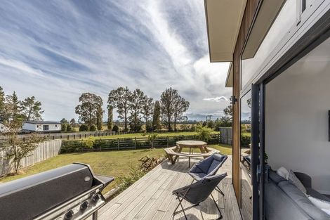 Photo of property in 71 John Norrie Place, Motuoapa, 3382