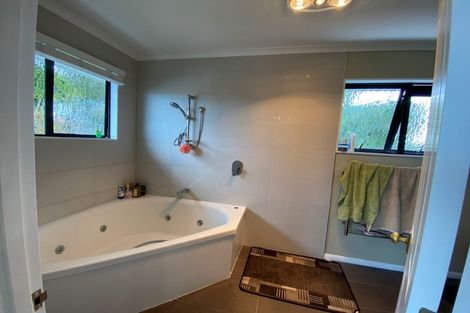 Photo of property in 9 Hinton Place, Pyes Pa, Tauranga, 3112
