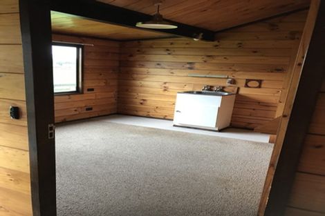 Photo of property in 115 Victoria Road, Cambridge, 3493