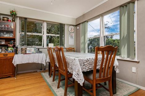 Photo of property in 17 Divich Avenue, Te Atatu South, Auckland, 0610