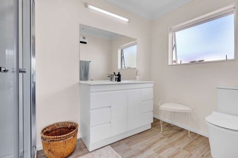 Photo of property in 33 Carter Drive, Pomare, Rotorua, 3015